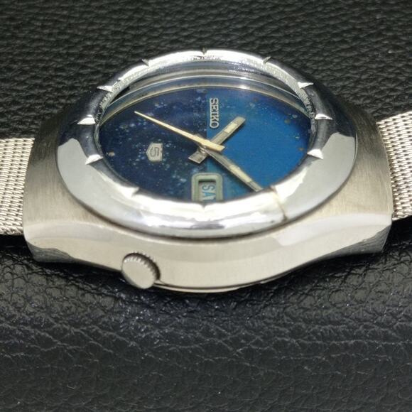 Vintage 1978 Seiko Automatic Mens Silver Watch W/daydate & Blue accents - Picture 5 of 10